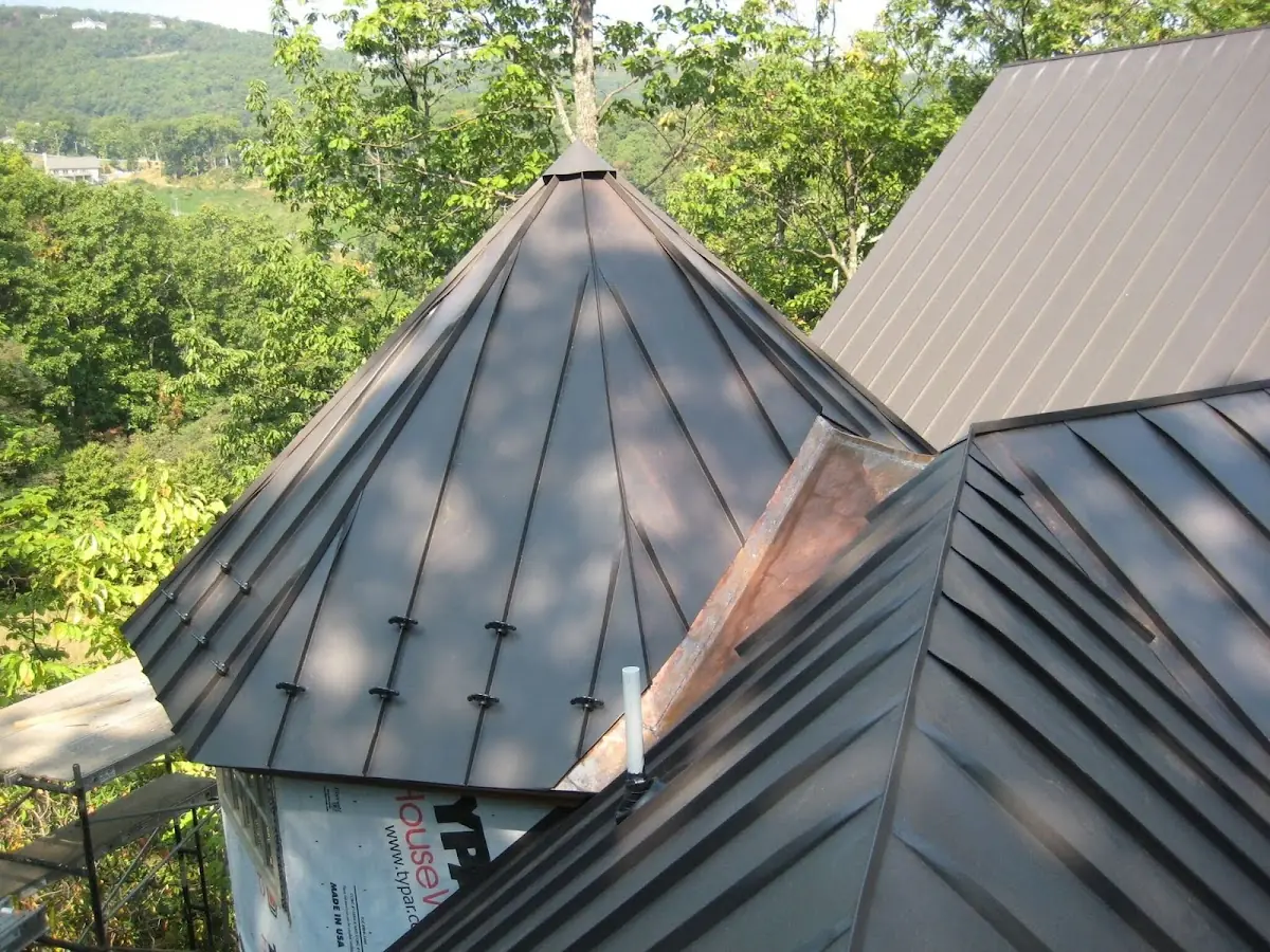 Professional Roof Tarp Installation by Craftsman Roofing in Steels Corner